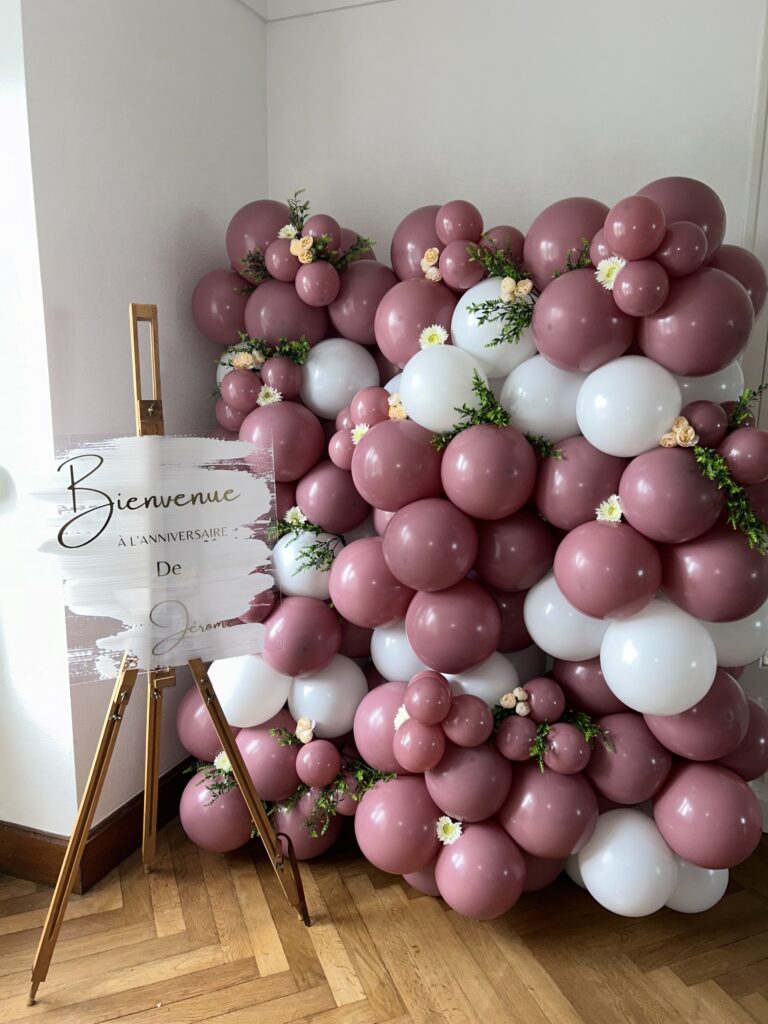 mur de ballons pour un anniversaire à camaret
