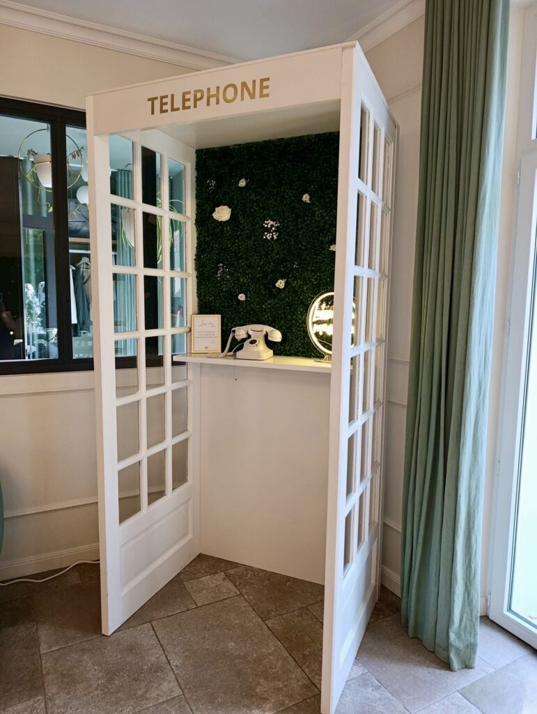 location cabine téléphonique finistère
